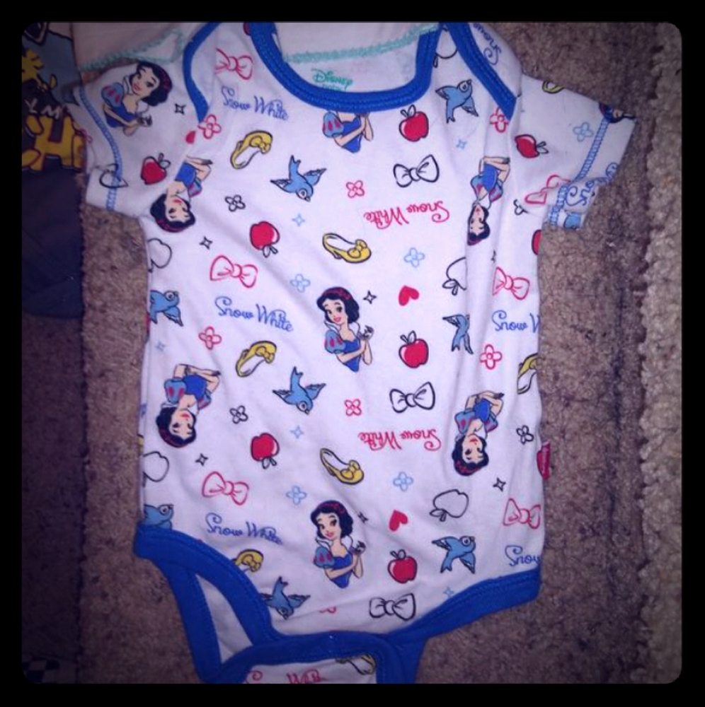 Adorable Girls Snow White One Piece